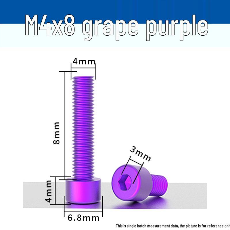 Šroub s vnitřním šestihranem M4 z eloxované hliníkové slitiny s válcovou zápustnou hlavou, antikorozní, barevná povrchová úprava.