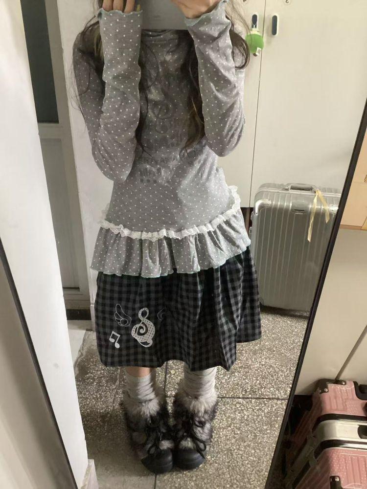 T-shirt da Donna Coreana a Pois con Pizzo e Maniche Lunghe – Design Autunnale con Collo Gonfio Modellante