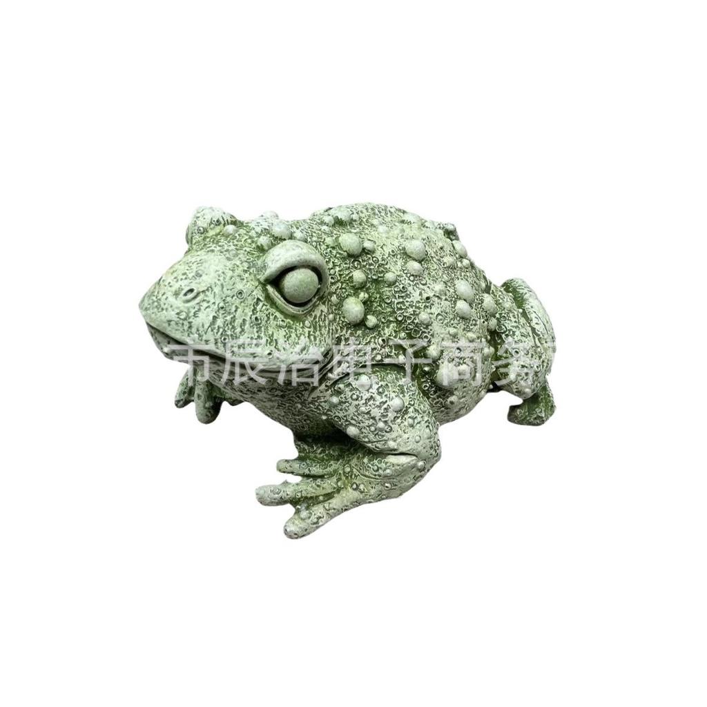 Animal toad resin statue ornament, suitable for home, yard, garden decoration ornament