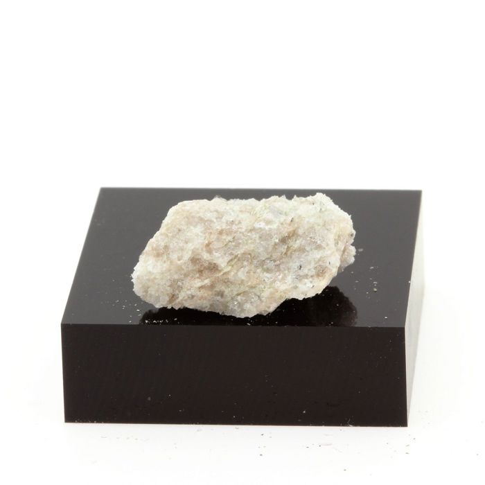 Mica 14.8 carats