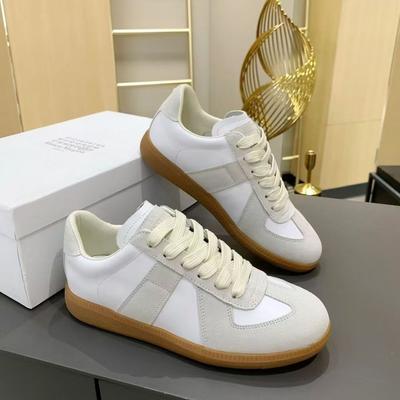 2024 New Winter Korean Version Retro German Training White Shoes Breathable Shoes Versatile Flat-bottomed Sports Casual Shoes Board Shoes Women