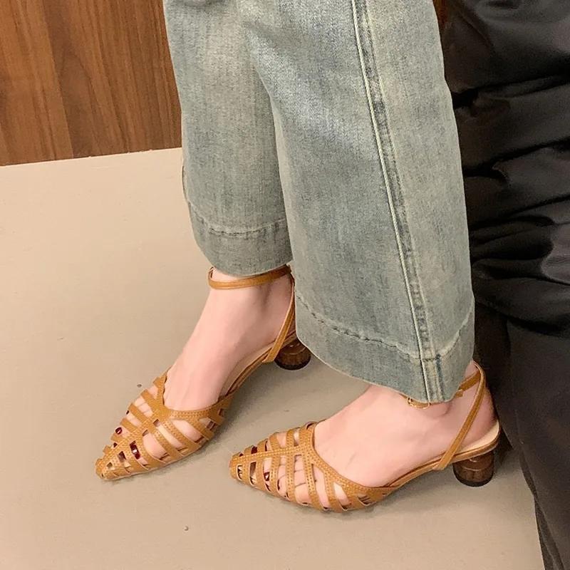 Fashion French Retro Pointed Toe Hollow Out Middle Heel Baotou Fashion Sandalias De Mujer Casual Roman High Heels Luxury Women Shoes