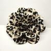 Spilla in chiffon con stampa leopardata