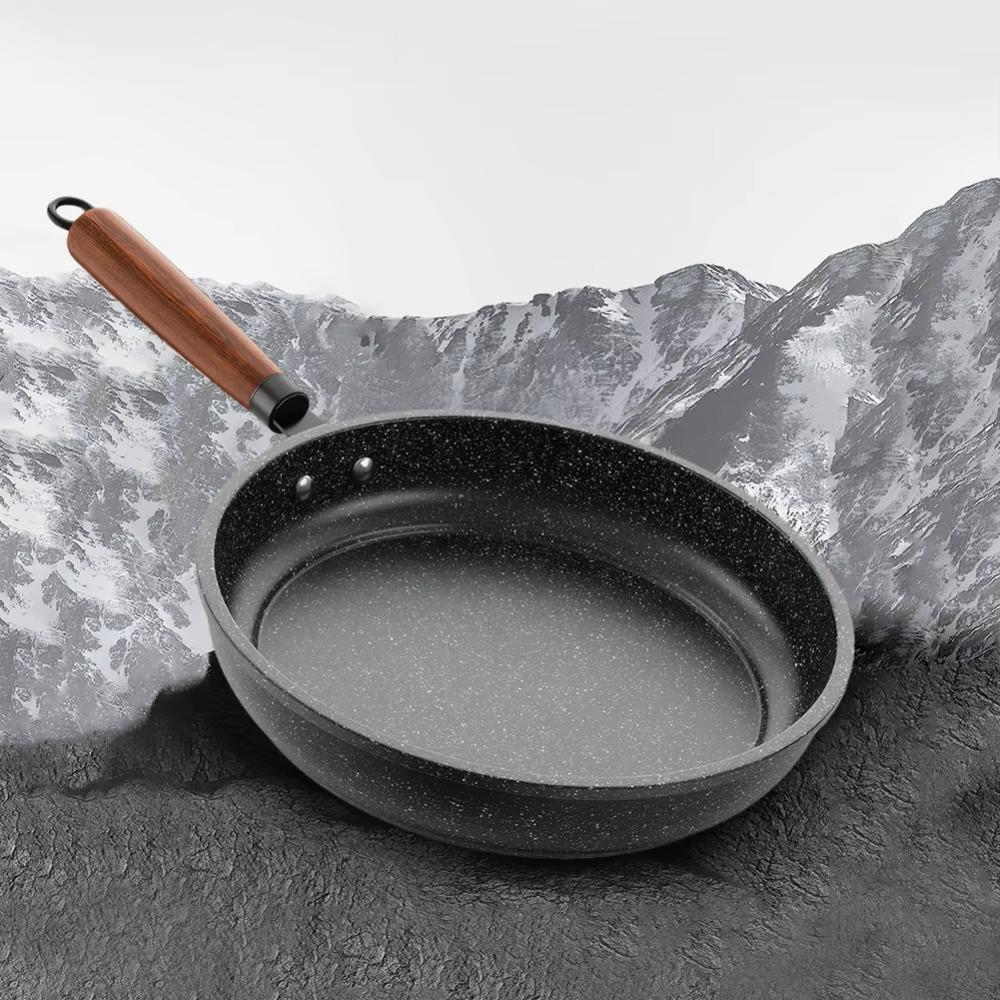 Flat Bottomed Stir Fry Pan Wood Handle Omelette Skillet Cooking Pan Saucepan  Steak