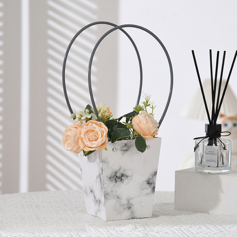 1 ST Bryllupsfest Favor Flower Box Kraft Paper Packaging Bag Håndveske Vanntett gavepakkeposer