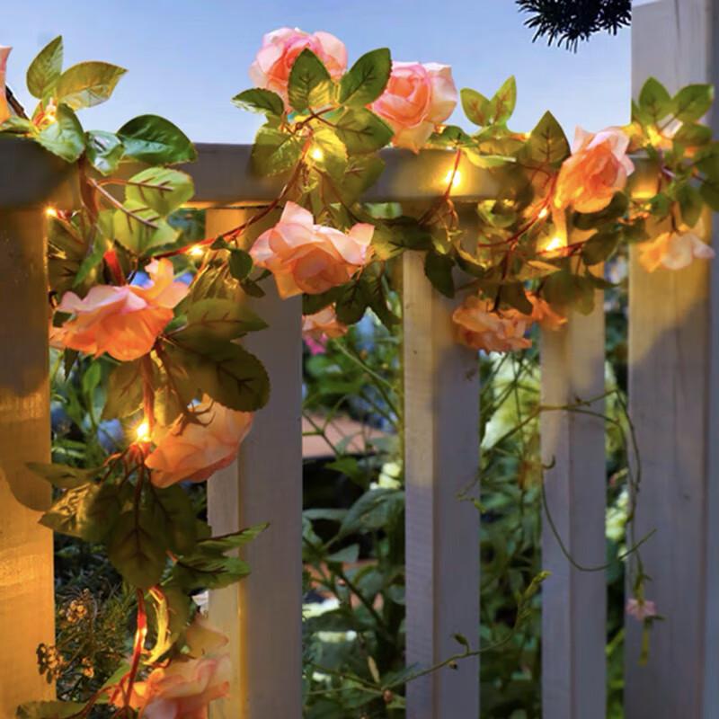 Солнечная гирлянда из роз