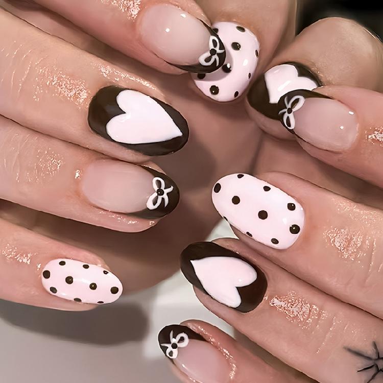 

24Pcs Golden False Nail Short Round Shape Heart Dot Bows Pattern Press On Nail for Nail Art Designs 1