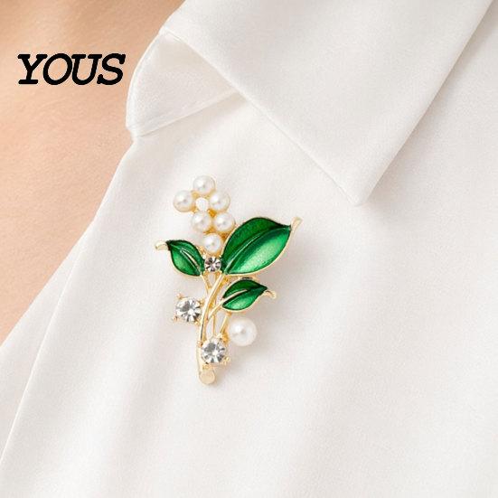 Brooch Pin, Plant Shape Lapel Pin with Green Leaf Design, Imitation Pearl Collar Rhinestone Combination Stable Buckle for Daily Commuting And