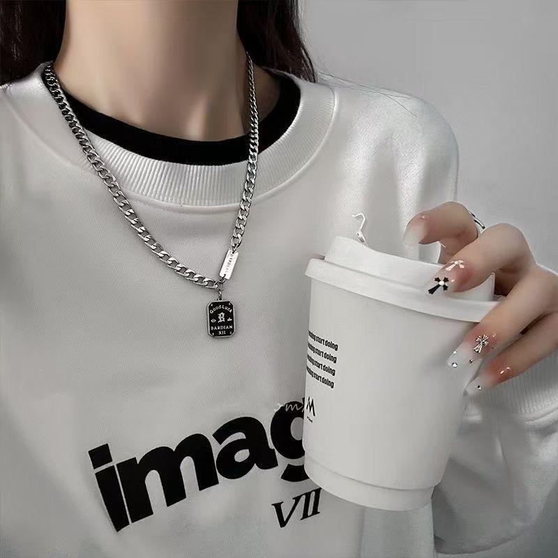 Fashion Necklace Men's Versatile Design Light Luxury Niche Fashion Men's Letter Collarbone Chain Cuban Chain