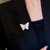 Fashionable Butterfly Shell Pearl Brooch, Anti-exposure Pin for Women, Metal Button To Fix Clothes, Wedding Party Gift