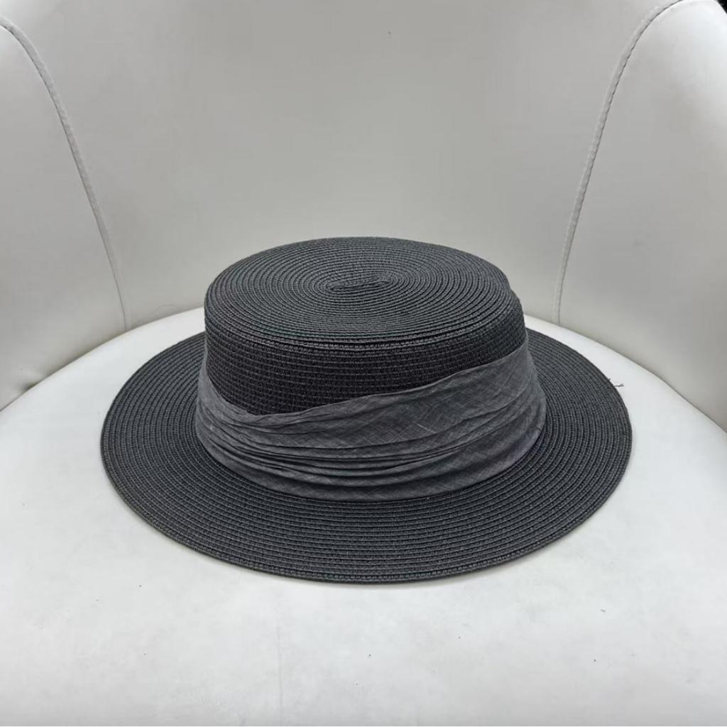 French celebrity sun hat flat top straw hat British style top hat 2026 sun protection straw hat pleated ribbon sun hat women