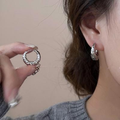 Irregular Lava Pattern Croissant Bag Vein Circle Earrings Light Luxury Senior Sense Earrings Elegant Simple Lightweight Minimalist Hoop Earrings