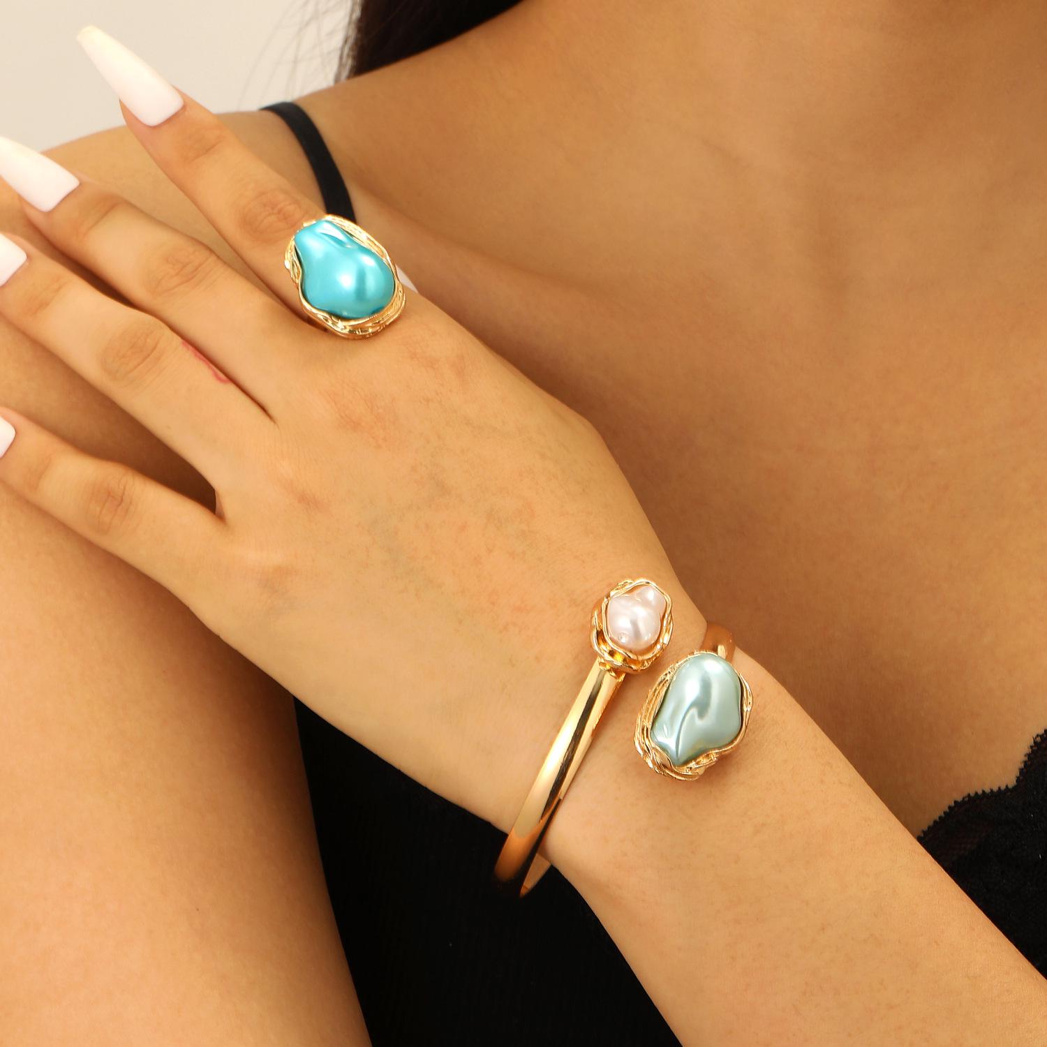 

Набір прикрас з бароковими перлами: Намисто, Сережки, Кільце, Браслет, Чокер для Жінок