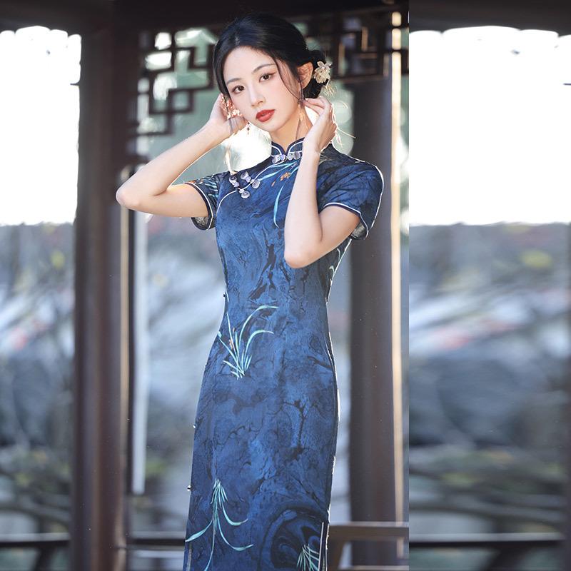 Blue national style new Chinese long improved cheongsam 1011 new women's retro slim short-sleeved catwalk spring and summer