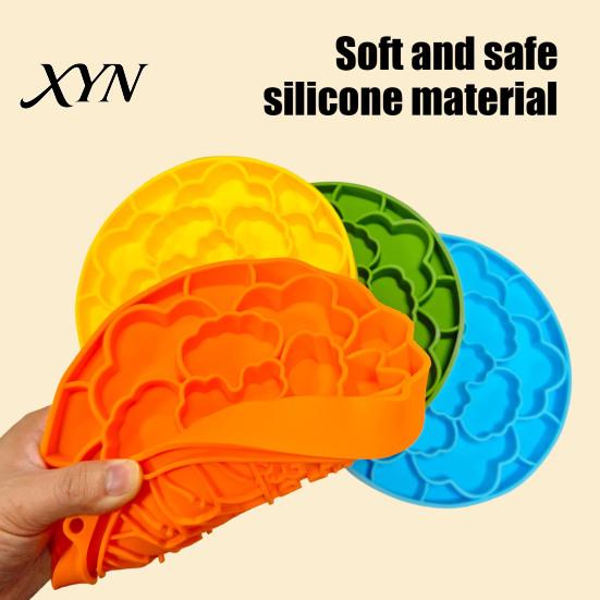 Pet Feeding Mat for Cats And Dogs Slow Feeder Mat, Soft Silicone Dog Lick Prevents Choking, Dish Kibbles Thick Treat Food