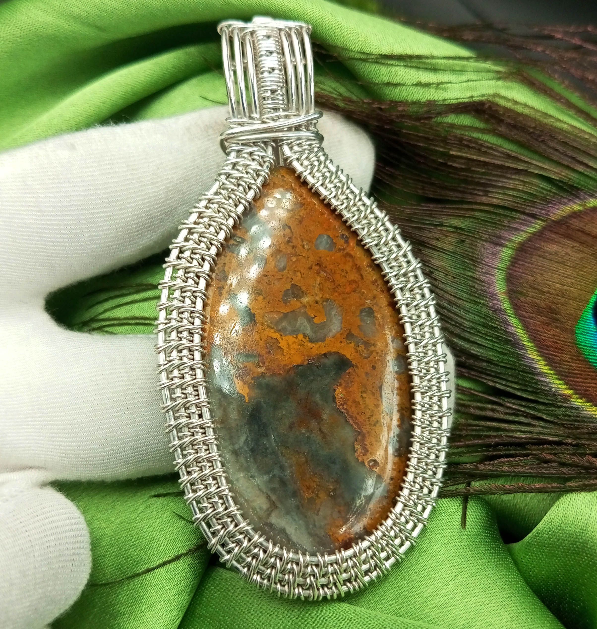 

Шовный агат Gemstone Handade Посеребренная медная проволока Дизайнерская подвеска