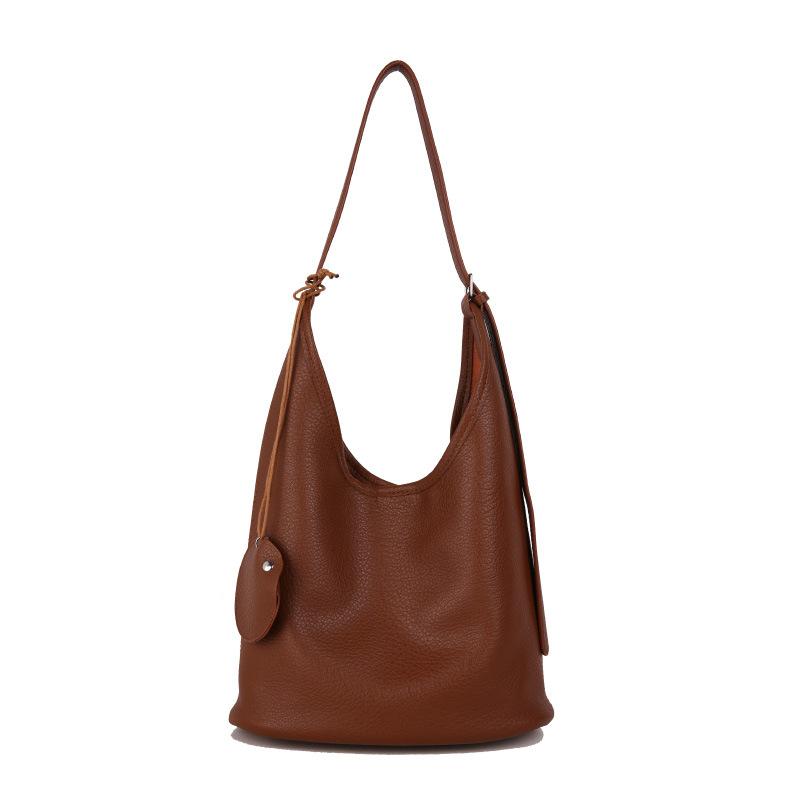 Korean version of casual large-capacity women's armpit bag fashionable portable bucket bag versatile commuter shoulder women's bag