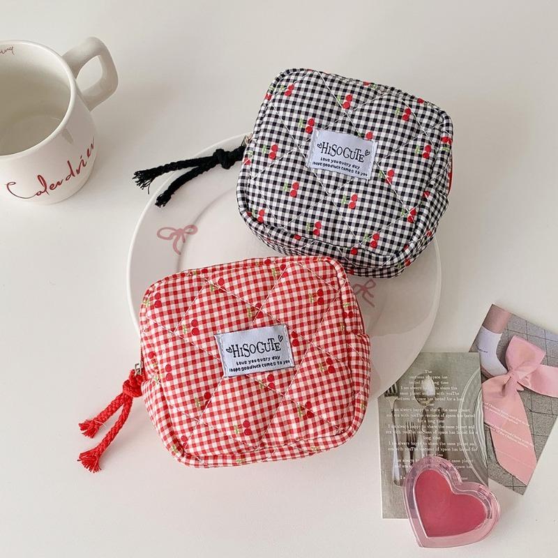 Women's Napkin Portable Storage Bag Large Capacity Cherry Sanitary Napkins Storage Case Bag Tampons Necessity for Girls