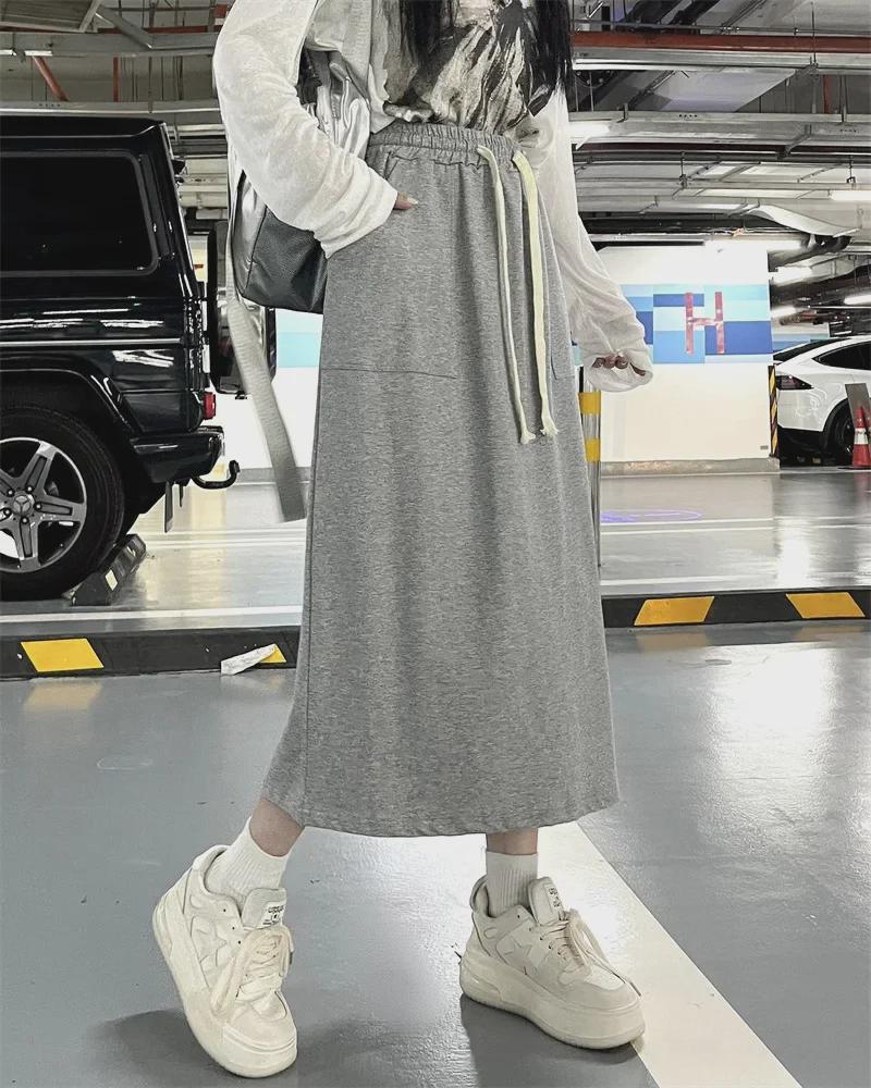 

Узкая юбка в корейском стиле с высокой талией и разрезом сзади 2024 года — универсальная, повседневная и эластичная Medium серый