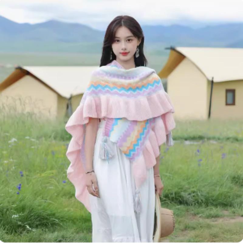 Handgestrickter Schal und Klimaanlagen-Cape im Ethno-Stil mit Quasten