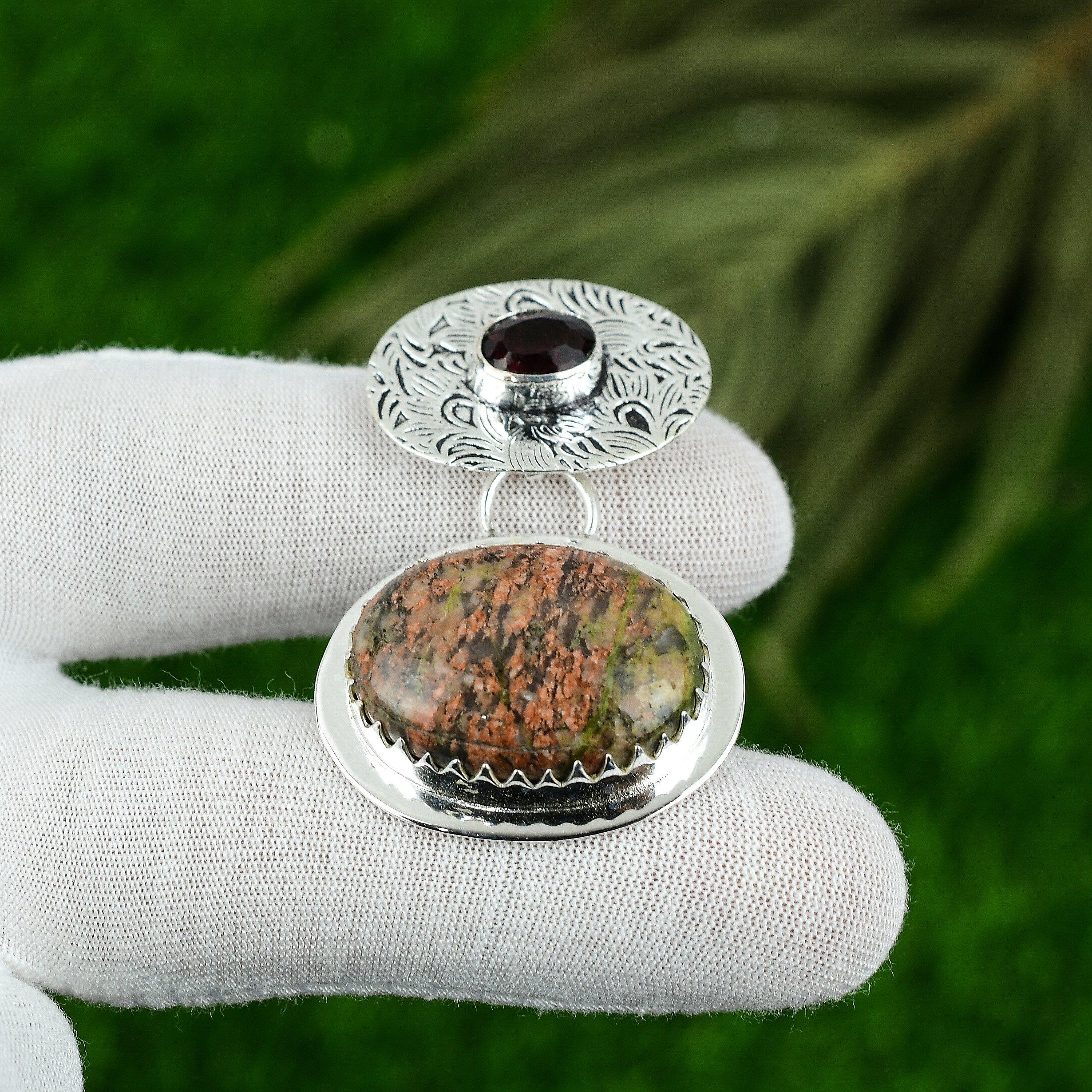 Natural Grass Garnet Gemstone Pendant 925 Sterling Silver Indian Jewelry