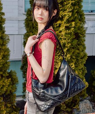 Zeroplanet Leather Buckle Shoulder Bag [Black]