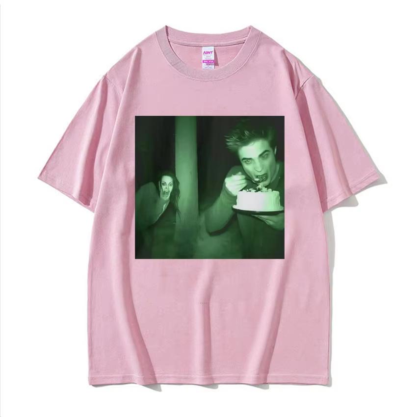 

Эдвард и Белла Трейл-камера Едят Торт Смешная Футболка Мужская Юмор Сумерки Мем Футболка Мода Винтаж Футболки с Коротким Рукавом 4XL