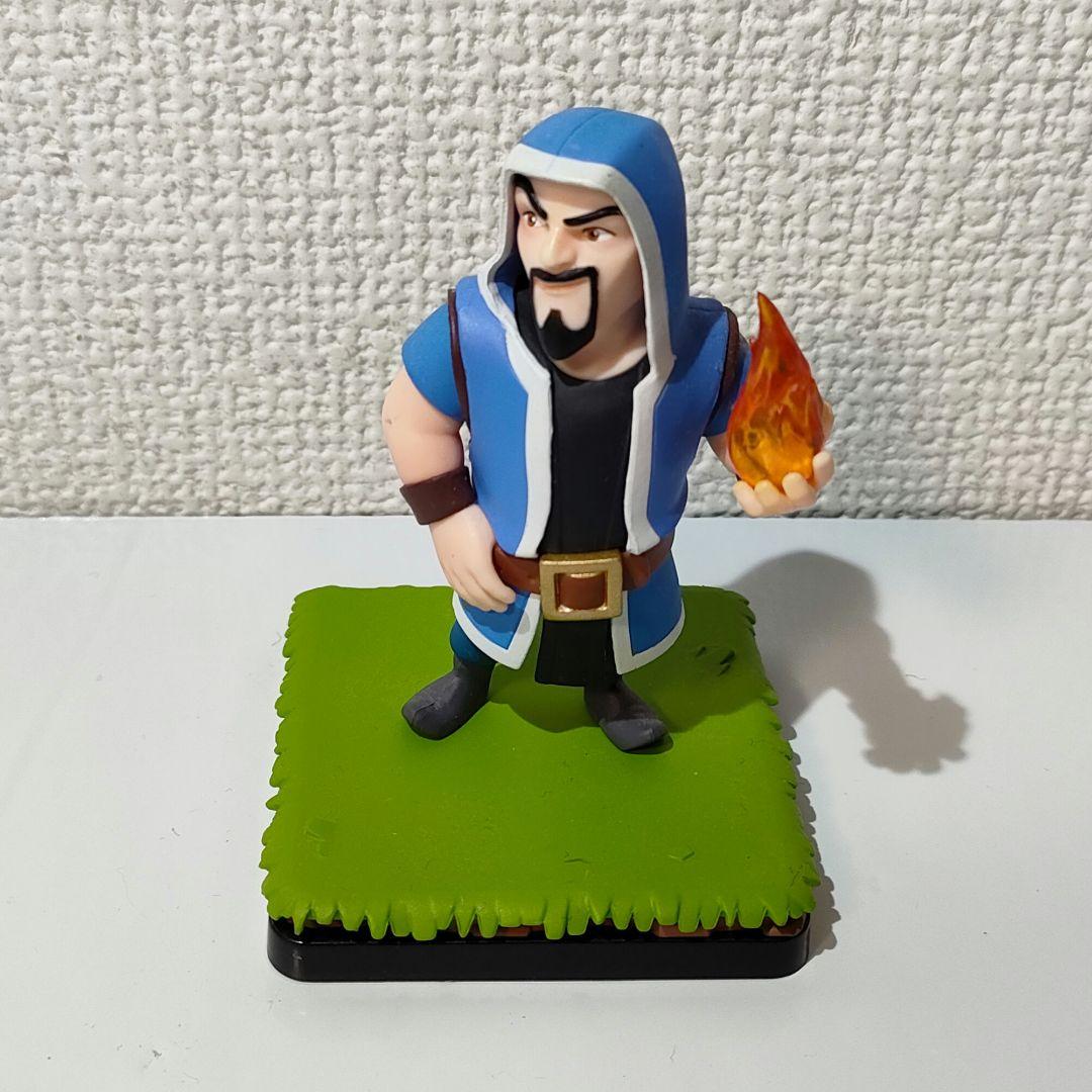 

[Б/У] Фигурка волшебника Clash Royale синяя