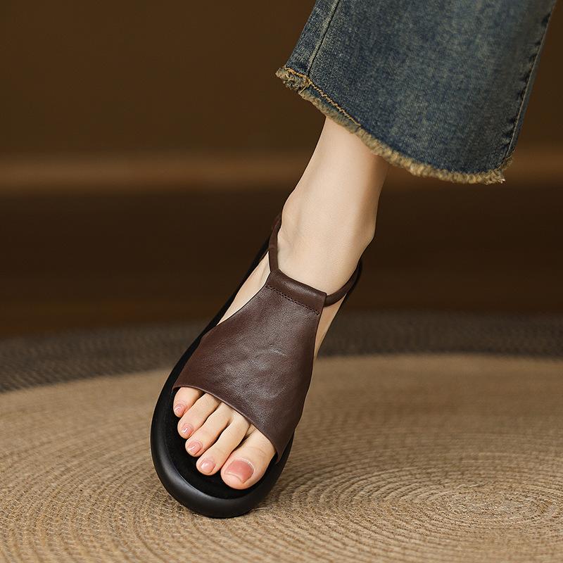 

French flat-soled Roman sandals women s summer outer wear commuting versatile not tired feet retro style open-toed platform casual shoes 40