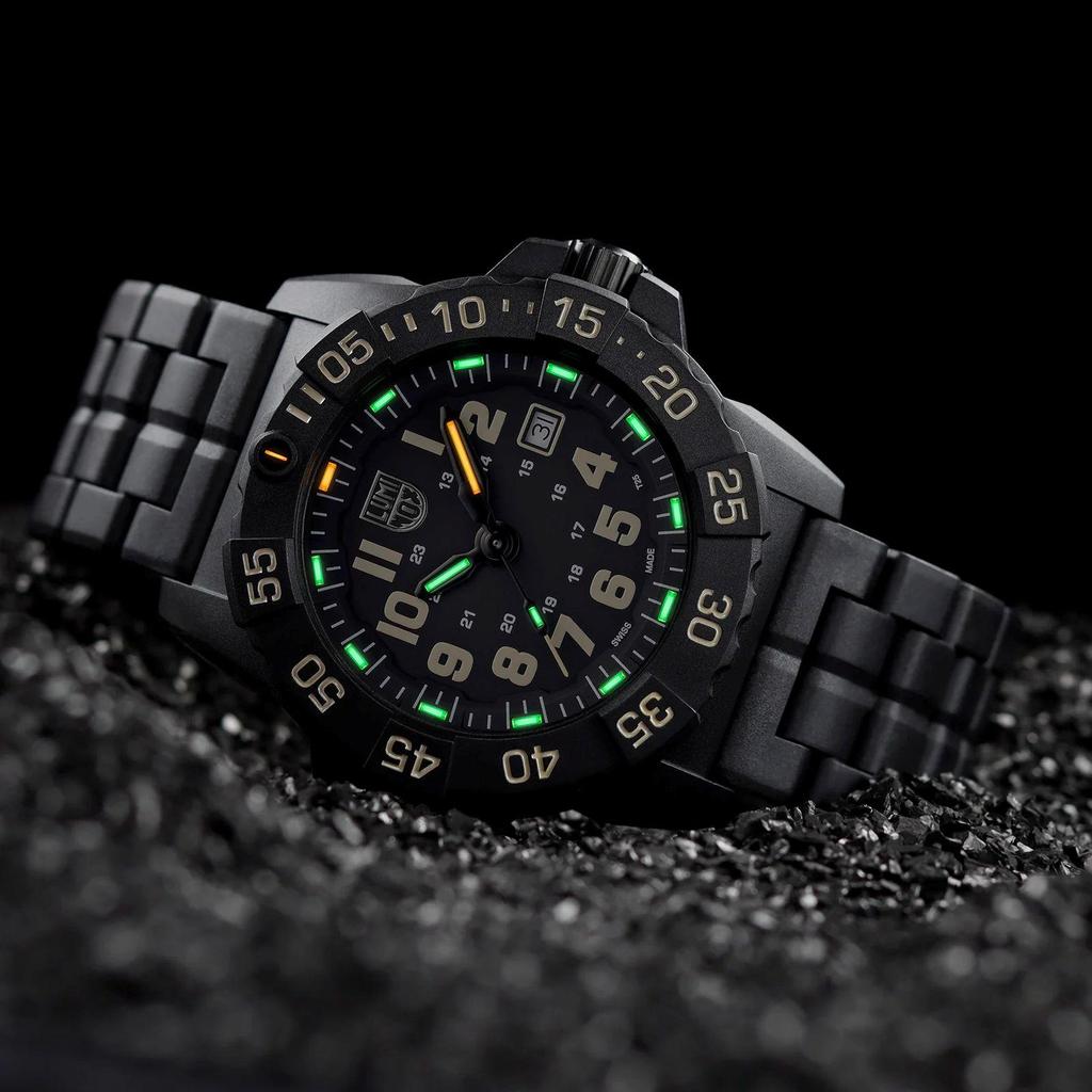 Luminox Navy Seal 3500 Series Quartz 45mm Men’s Watch XS.3510