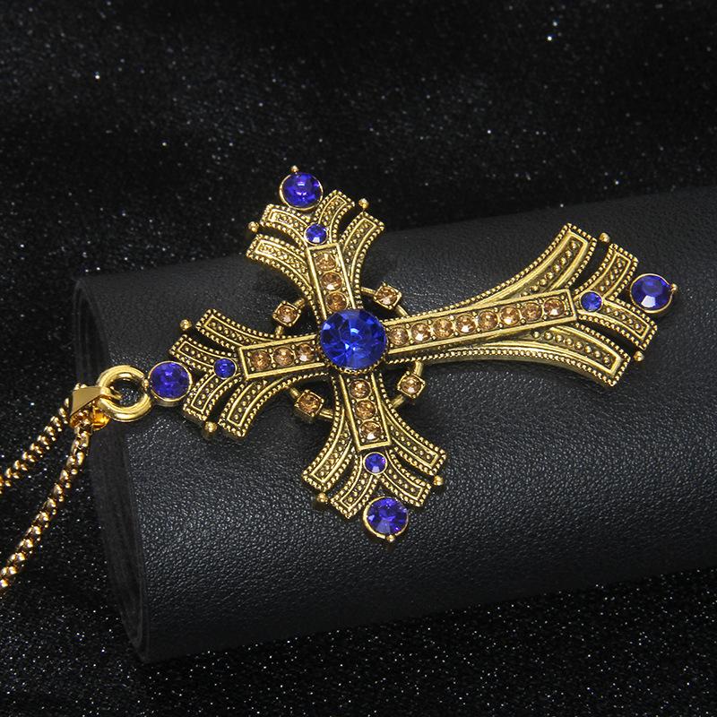 Collana con Ciondolo a Croce Borchiato di Diamanti Stile Gotico Y2K in Acciaio Inossidabile, Catena Lunga e Grande Colorata Personalizzata Vintage per Maglione da Uomo