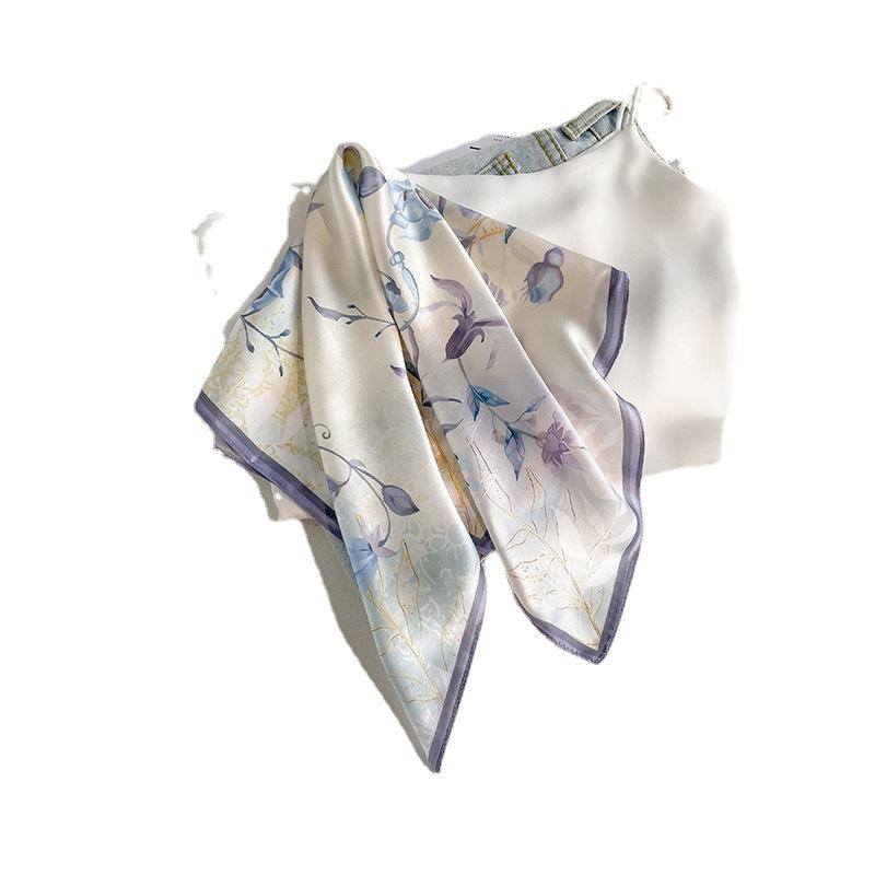 Light luxury Nordic style purple morning glory printing mulberry silk silk scarf women's high-end temperament 111 silk small square scarf