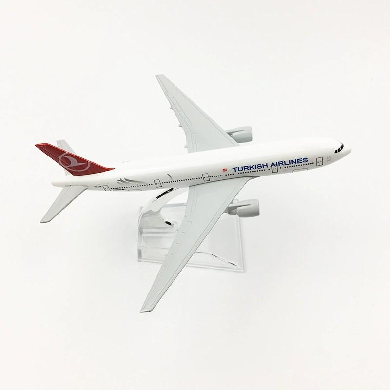 1/400 Scale Display Toy B777 Turkish Airways 16CM Airplane Model Diecast Alloy Air Plane Model Aircraft with Stand Collection