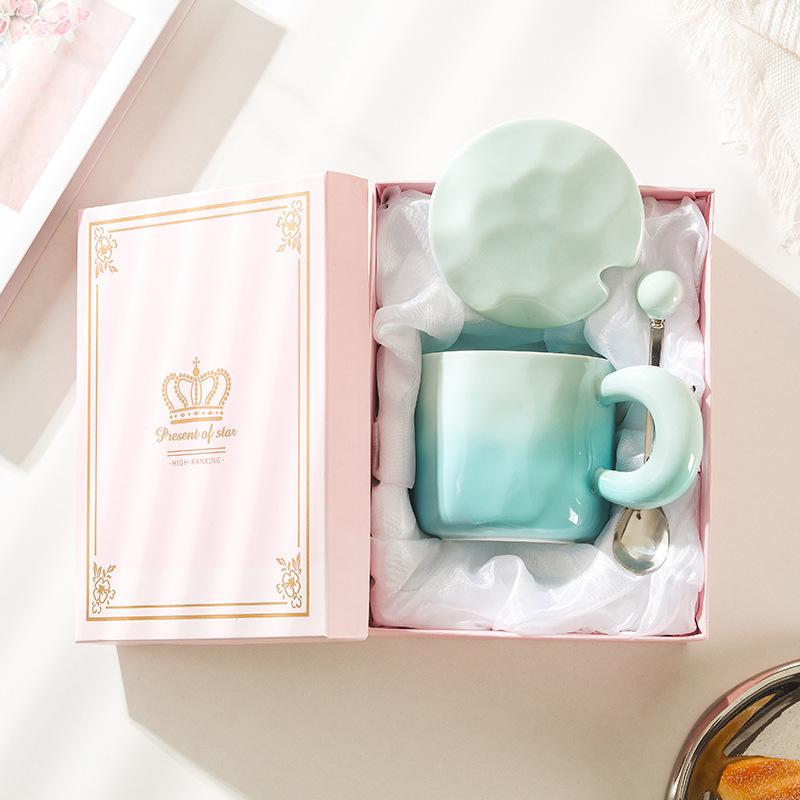 High Value Gradient Ceramic Cup Niche Design Sense Mug with Lid Spoon for Girls Coffee Cup Couple Drinking Water Cup