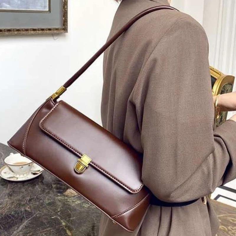 Retro baguette underarm bag 2 new versatile shoulder messenger bag high-end texture fashion underarm small square bag women