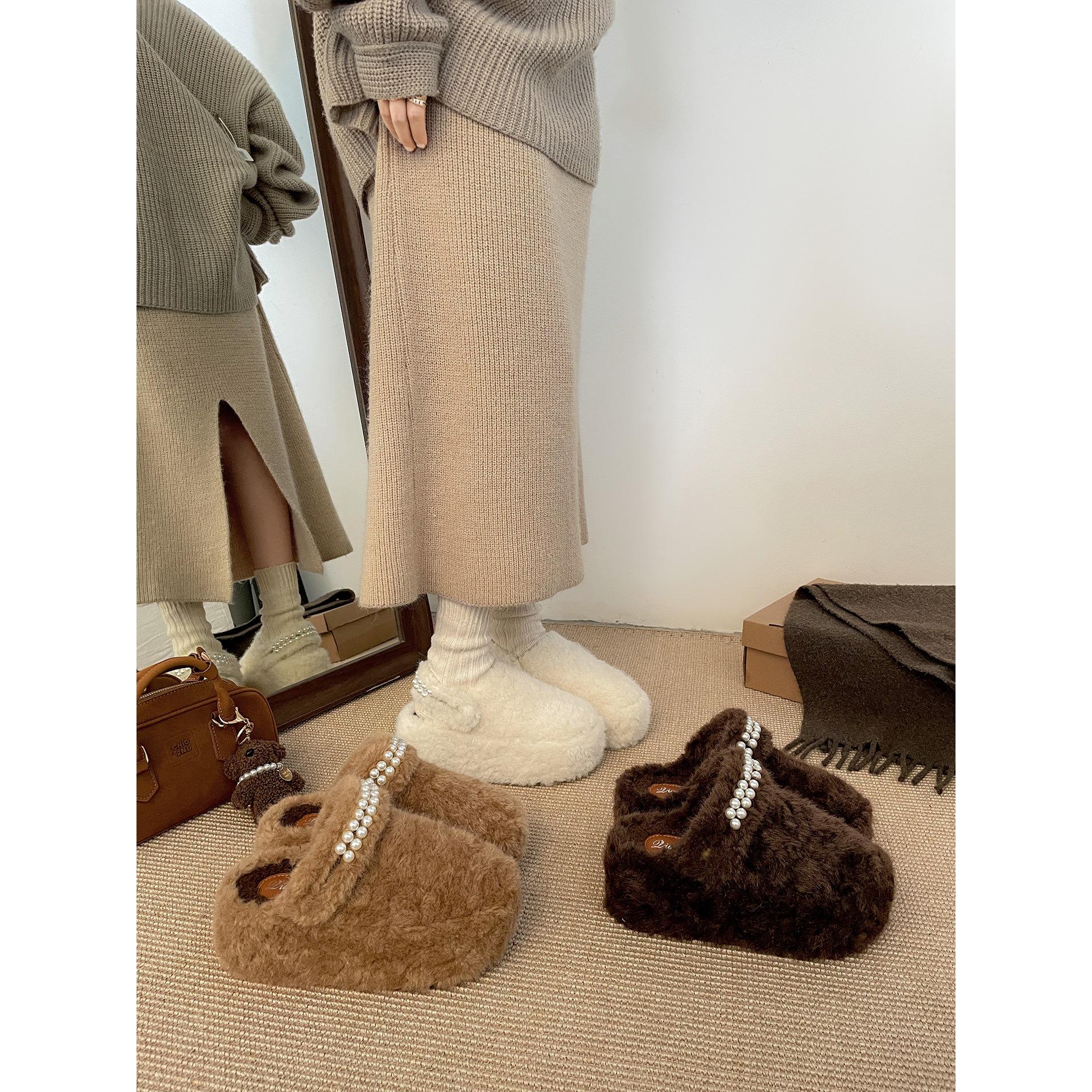 Popular velvet thickened thick-bottomed fluffy slippers women s winter heightening warm Birkencotton slippers 40 темно-коричневого 3130₽