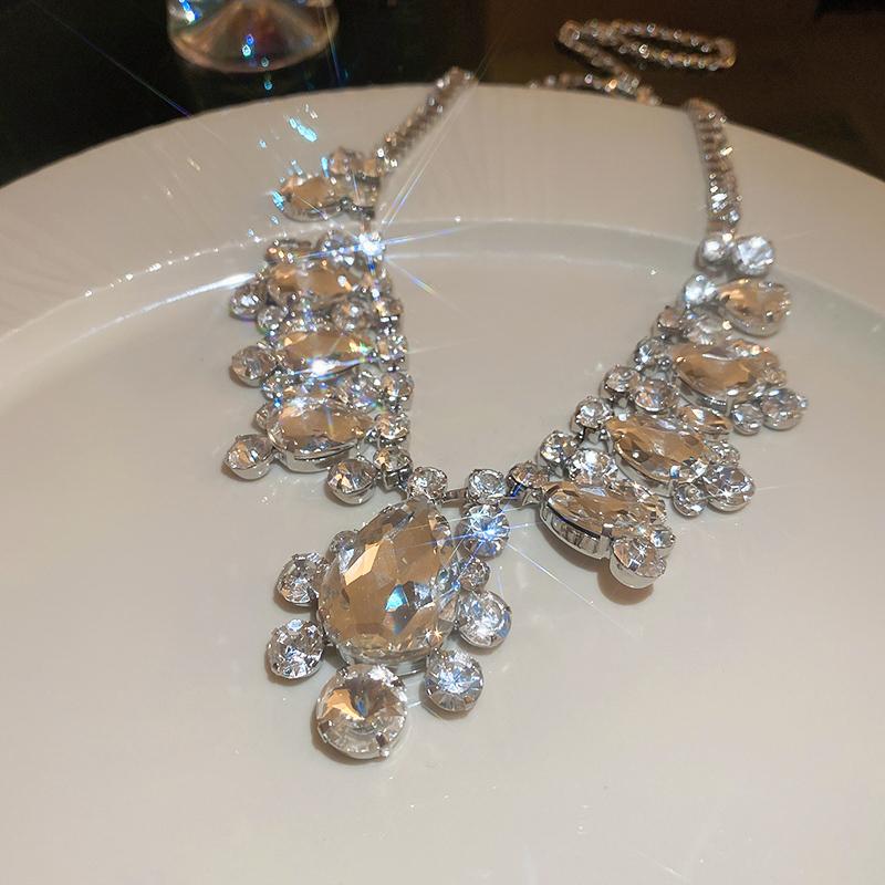 Shiny Rhinestone Crystal Necklace for Women Luxury Party Wedding Necklace Geometric Water Drop Collarbone Necklaces Jewelry