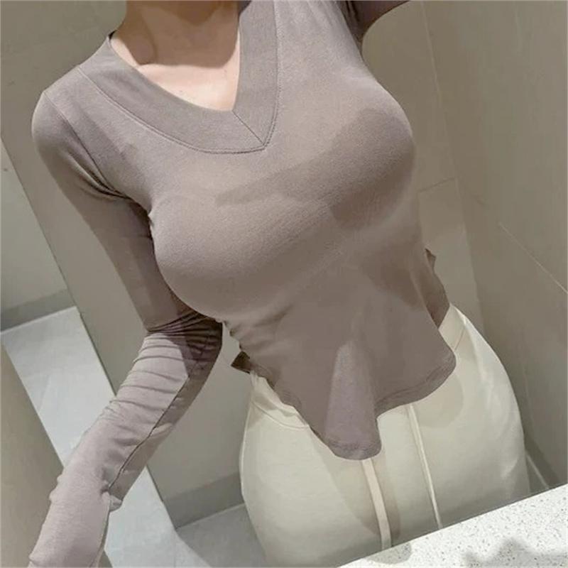 Korean Dongdaemun V-Neck Slim-Fit Long-Sleeve T-Shirt for Women – Elegant, Versatile, Figure-Flattering Style.