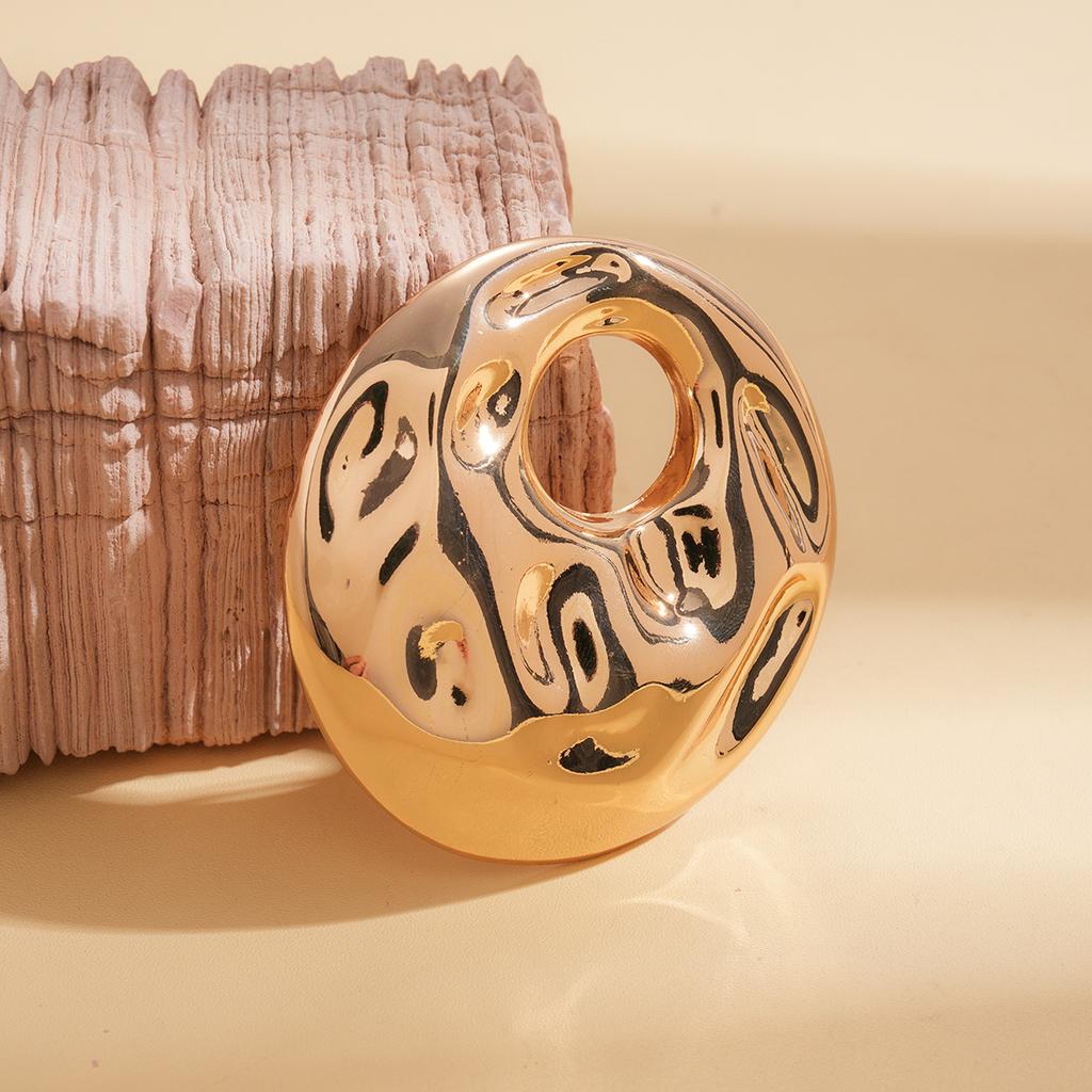 Vintage Pleated Hollow Round Circle Brooch Simple Corsage Premium Brooch