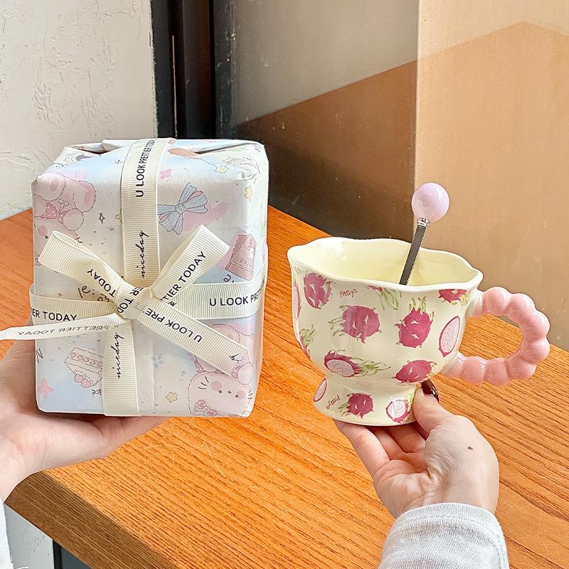 Birthday Gifts for Girls, Cute Fruit Ceramic Mugs, Girlfriends' High-end Souvenirs, and Children's Gift Boxes.