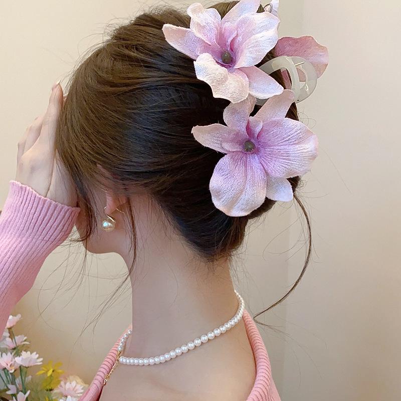 High-End Forest Style Lily Flower Hair Clip - Aesthetic Simulation Shark Grip for Women