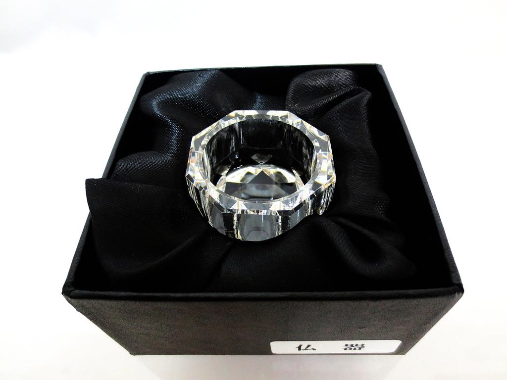 Memorial Kobo Hibiki Modern Buddhist Altar Set, 5-Piece Set with Non-Tarnishing Crystal, Incense Burner, Flower Vase, Candle Holder, Water Pot, and