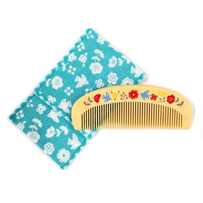 Kurochiku Tsubakido Moisture Boxwood Comb with Case, Limited Edition Color, Flower and Bird Design Hairbrush