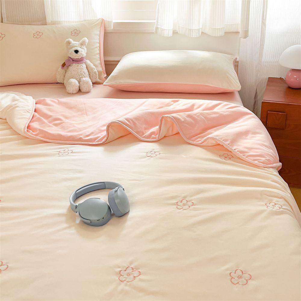 Summer Quilt Dorm Single Machine Washable Summer Cool Thin Blanket Air-Conditioning Embroidered