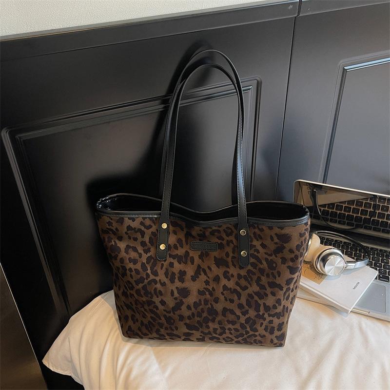 Popular Textured Bag Women's 2025 Autumn New Leopard Print Tote Bag Women's Large-capacity Commuter Shoulder Bag