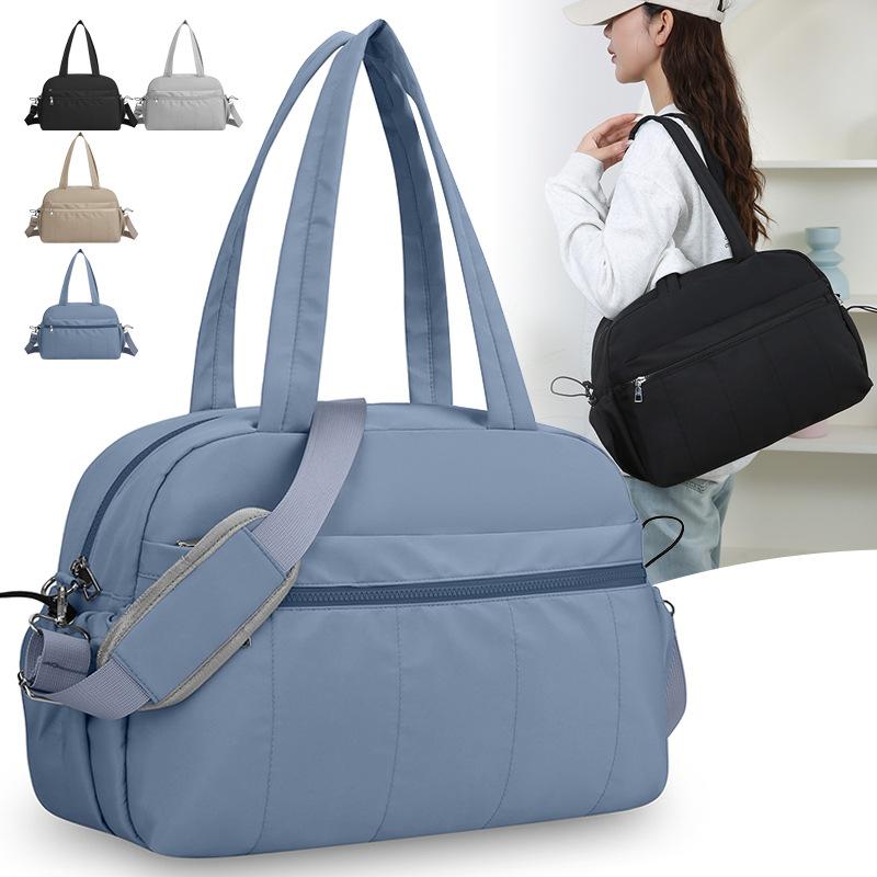 Large Capacity Gym Duffel Bag for Women, Water-Resistant Sports Travel Bag with Shoulder Strap and Multiple Pockets