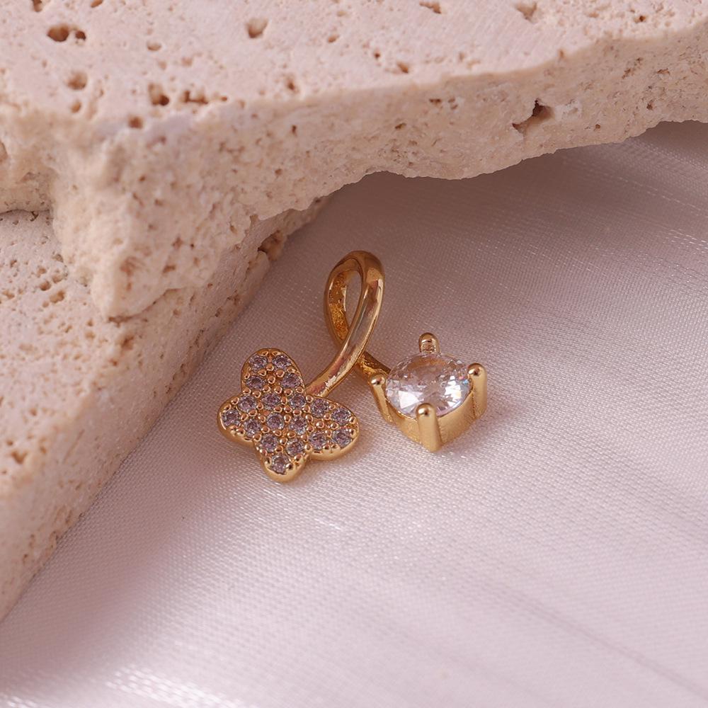 Diamond-Studded Four-Leaf Clover Double Pendant Necklace, Main Stone Accent, Chic and Versatile for Everyday Wear