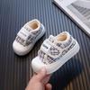 2025 autumn and winter girls' shoes velvet baby cotton shoes biscuit shoes children's board shoes soft-soled small fragrant canvas shoes