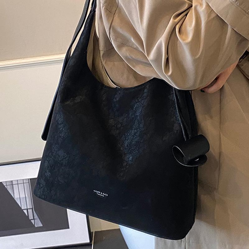 Autumn and winter new large-capacity tote bag lazy wind bag large-capacity women's niche retro underarm bag women