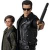 MEDICOM TOY MAFEX T-800 Terminator 2 Judgment Day & John Connor Action Figures Non-Scale Fully Articulated Painted 160mm/130mm